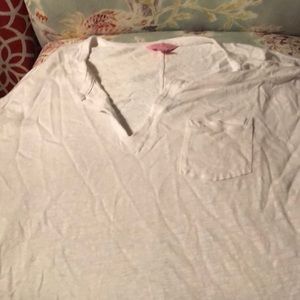 Lilly linen top. White.